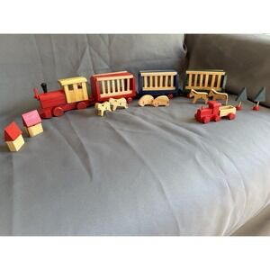 Vtg 1992 International Christmas Decorative 21 pc Wooden Toy Train Animal NIB
